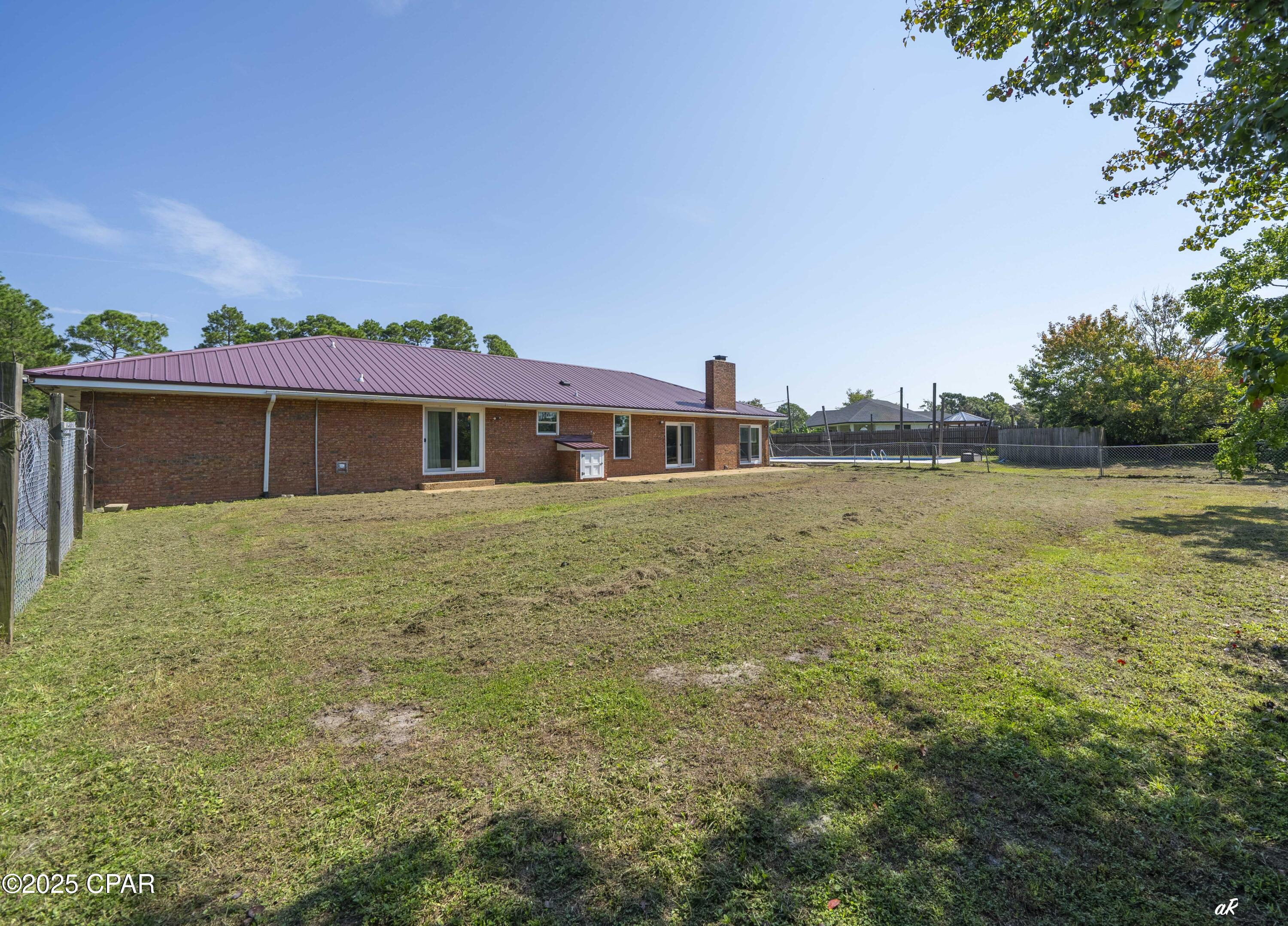 Image 36 For 8211 Laird Street