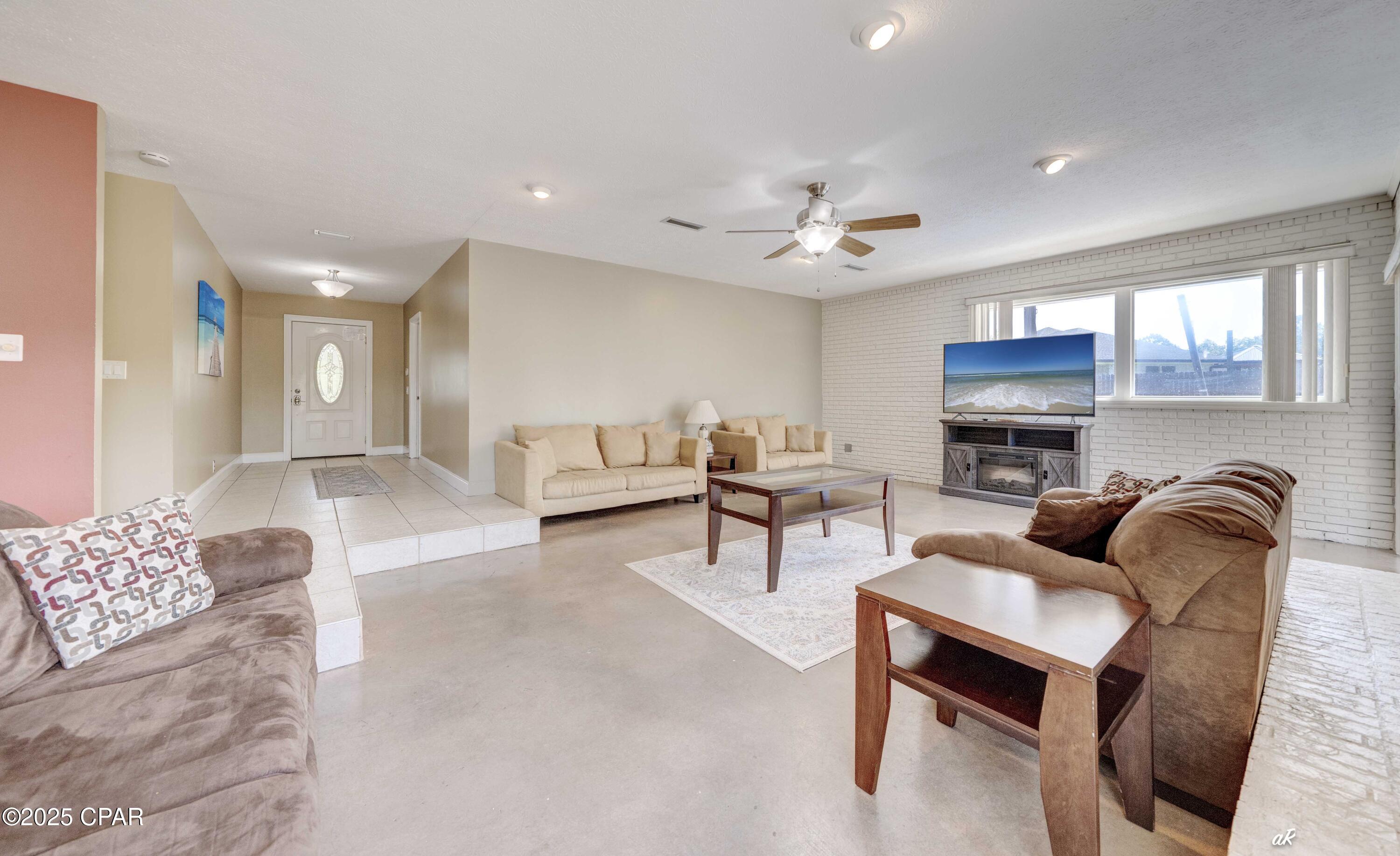 Image 8 For 8211 Laird Street