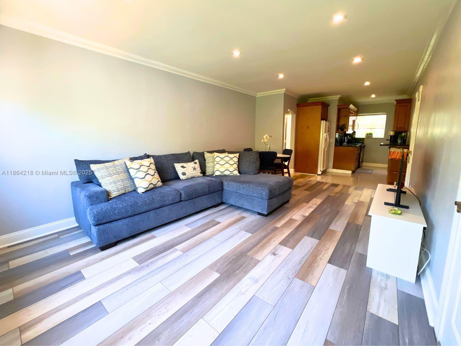 Property photo # 4