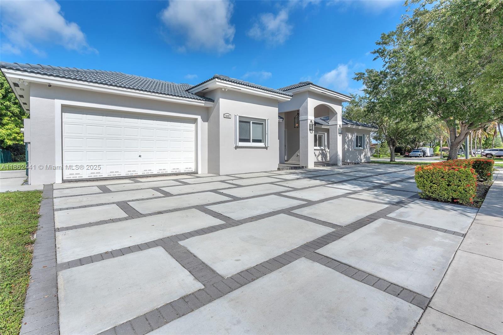 Property photo # 0