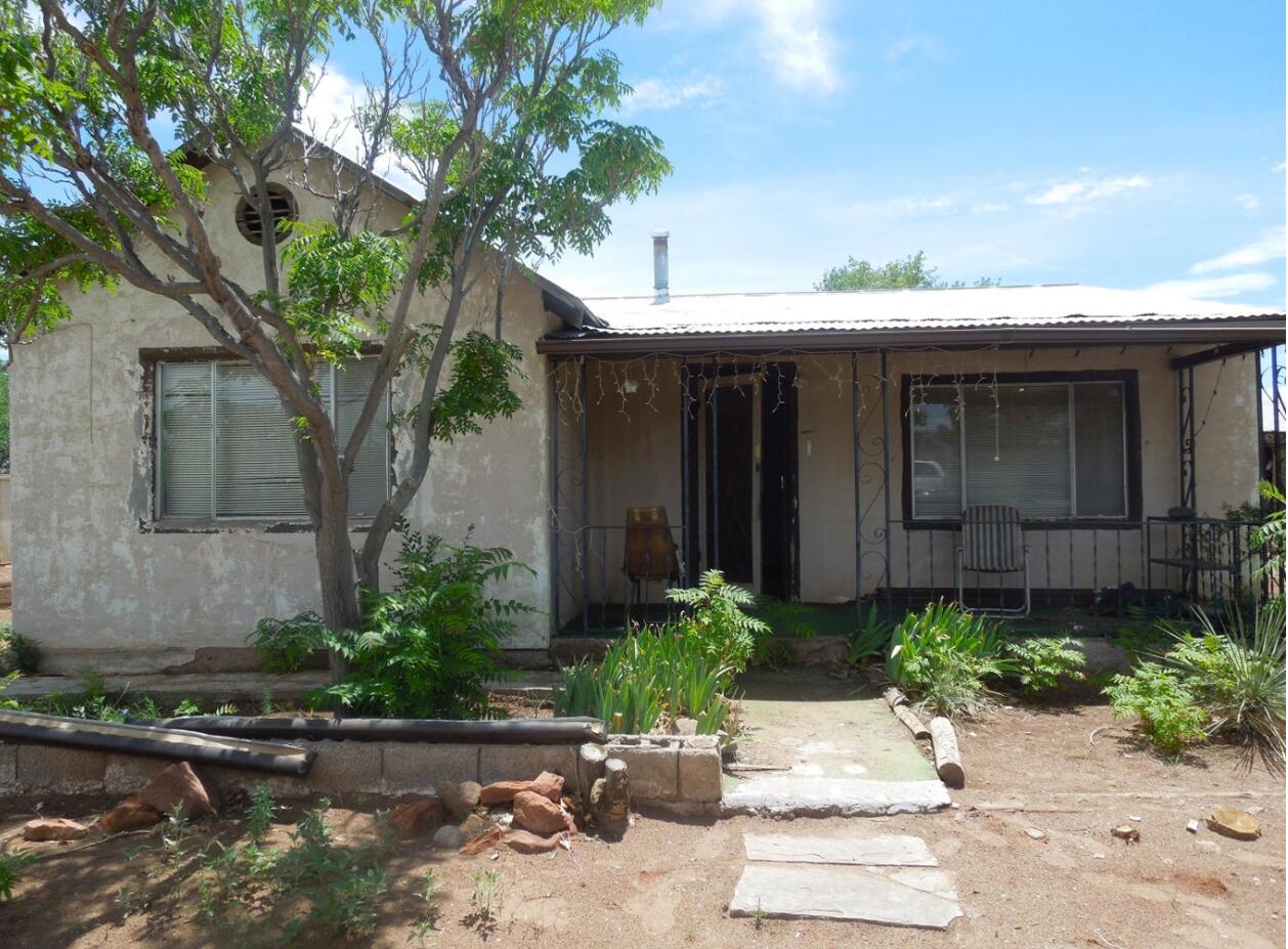 Coming Soon! This 1.50  acre parcel comes with a 1000 sf home and a garage workshop area to make your own. Bring your tools or a contractor to spiff this up. An excellent opportunity for a savvy investor. Potential for a money making investment. 612 also for sale, purchase both and make a great investment in your future! Minutes away from beautiful Jemez Springs. Within an hour drive to Albuquerque and Santa Fe. Travel to Bernalillo and Rio Rancho in 30 minutes.