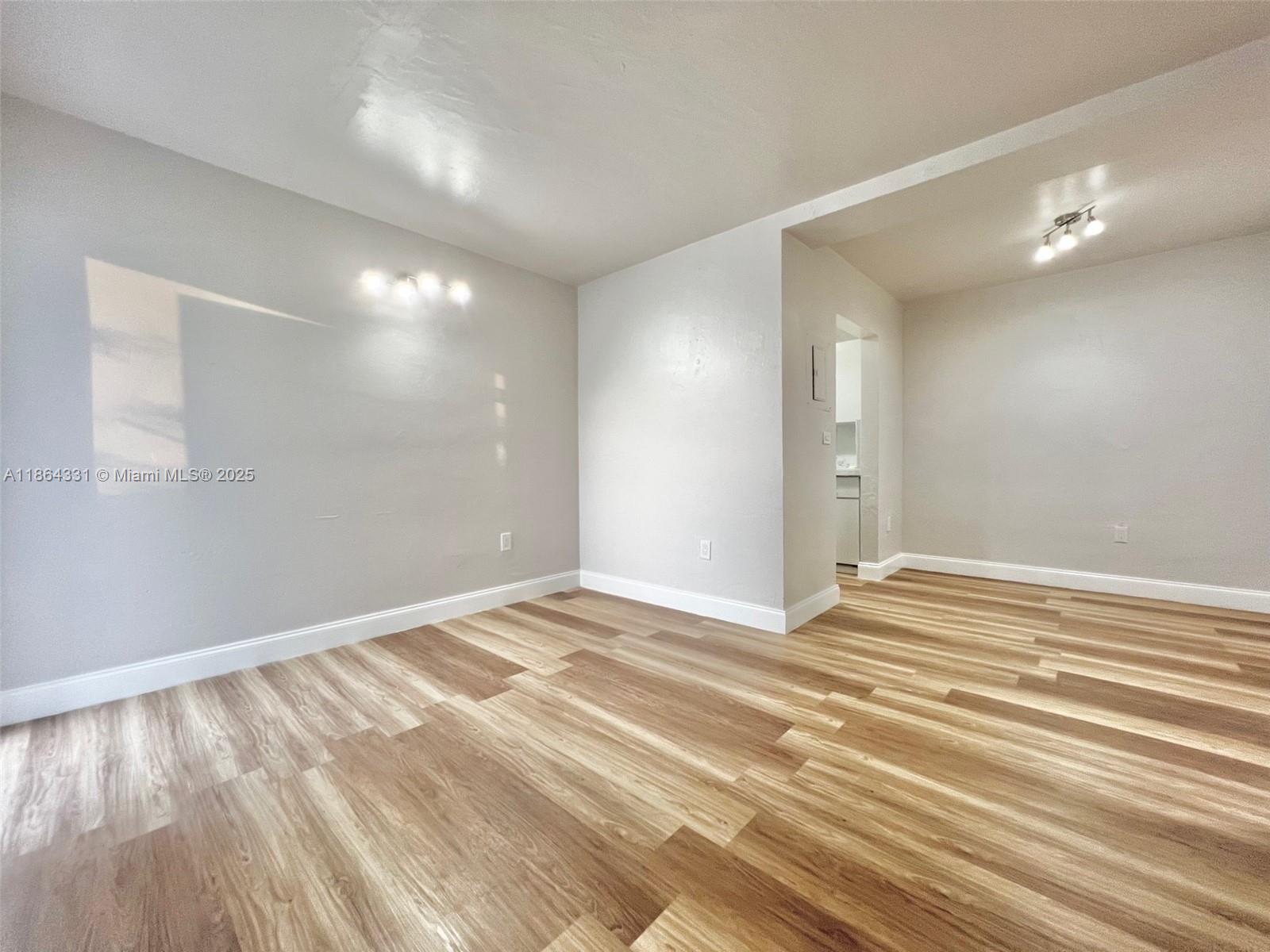 Property photo # 7