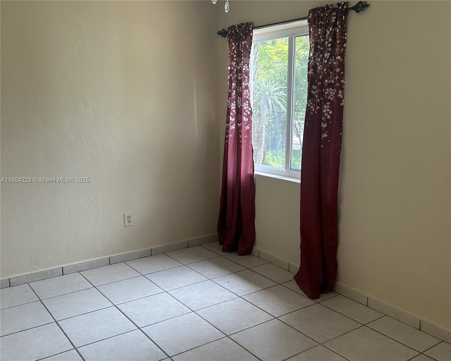 Property photo # 9