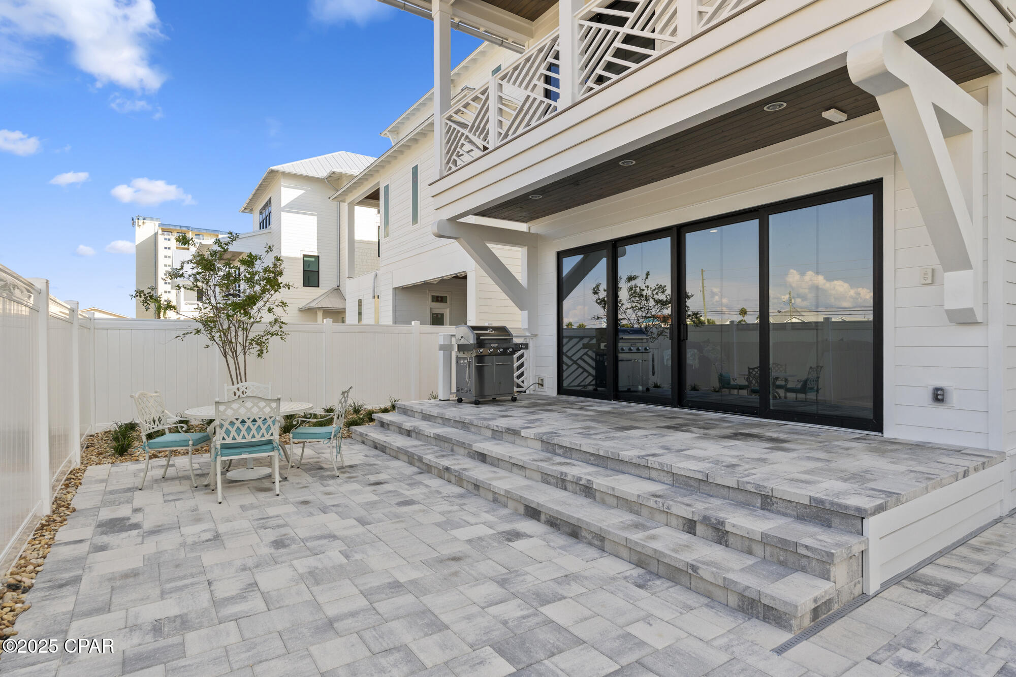 Image 3 For 5944 Gulf Drive