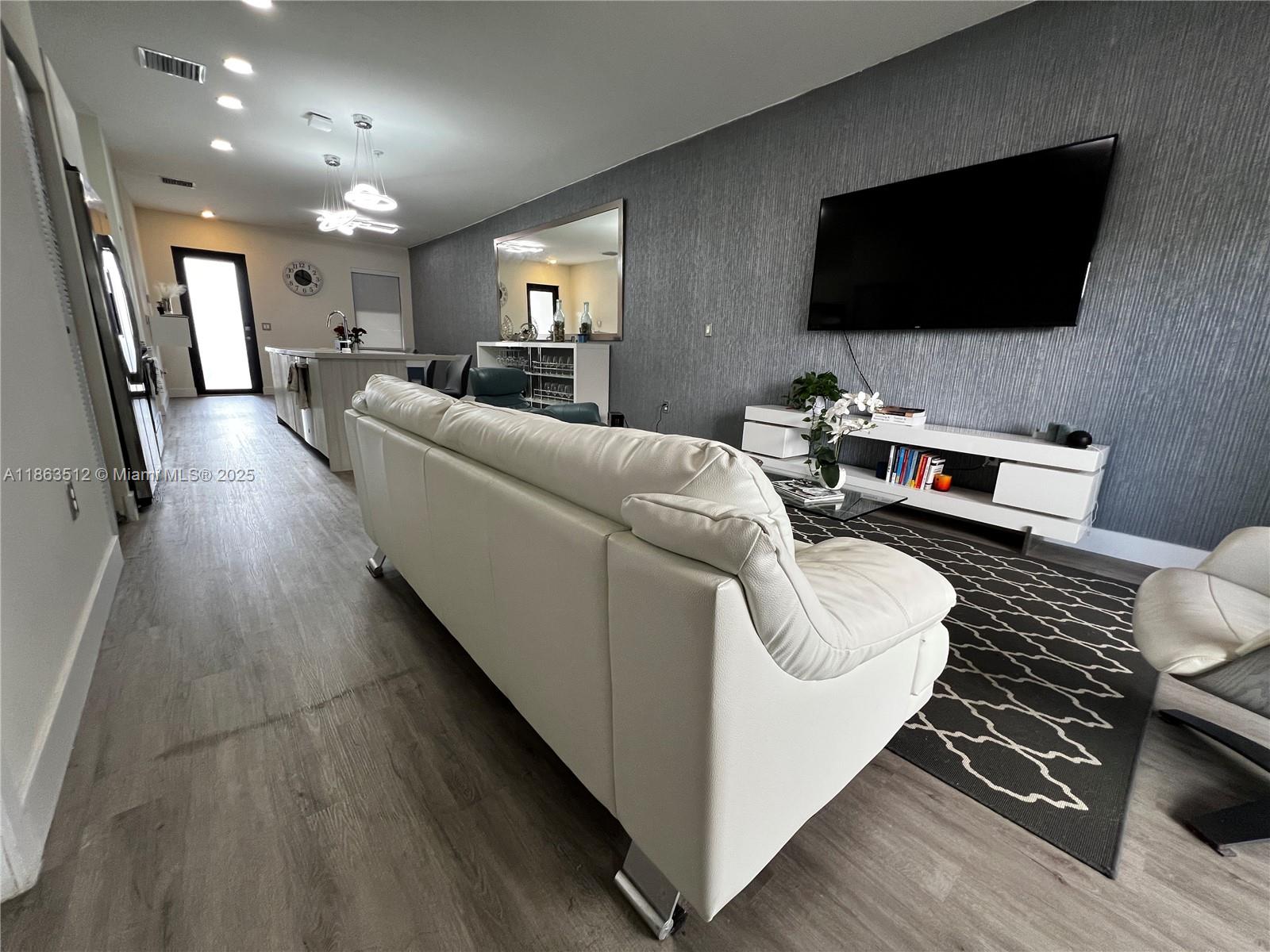 Property photo # 2