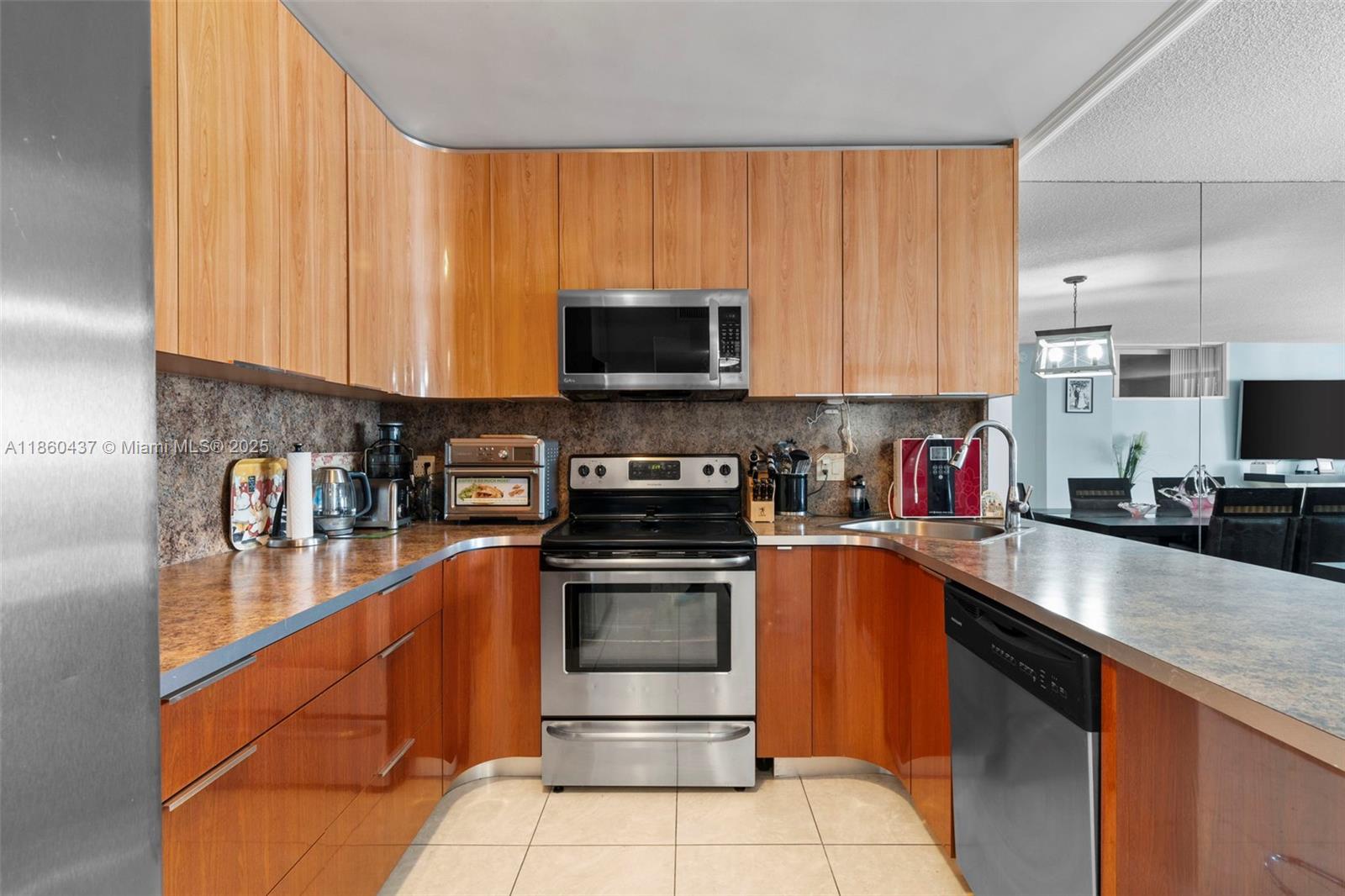 Property photo # 6