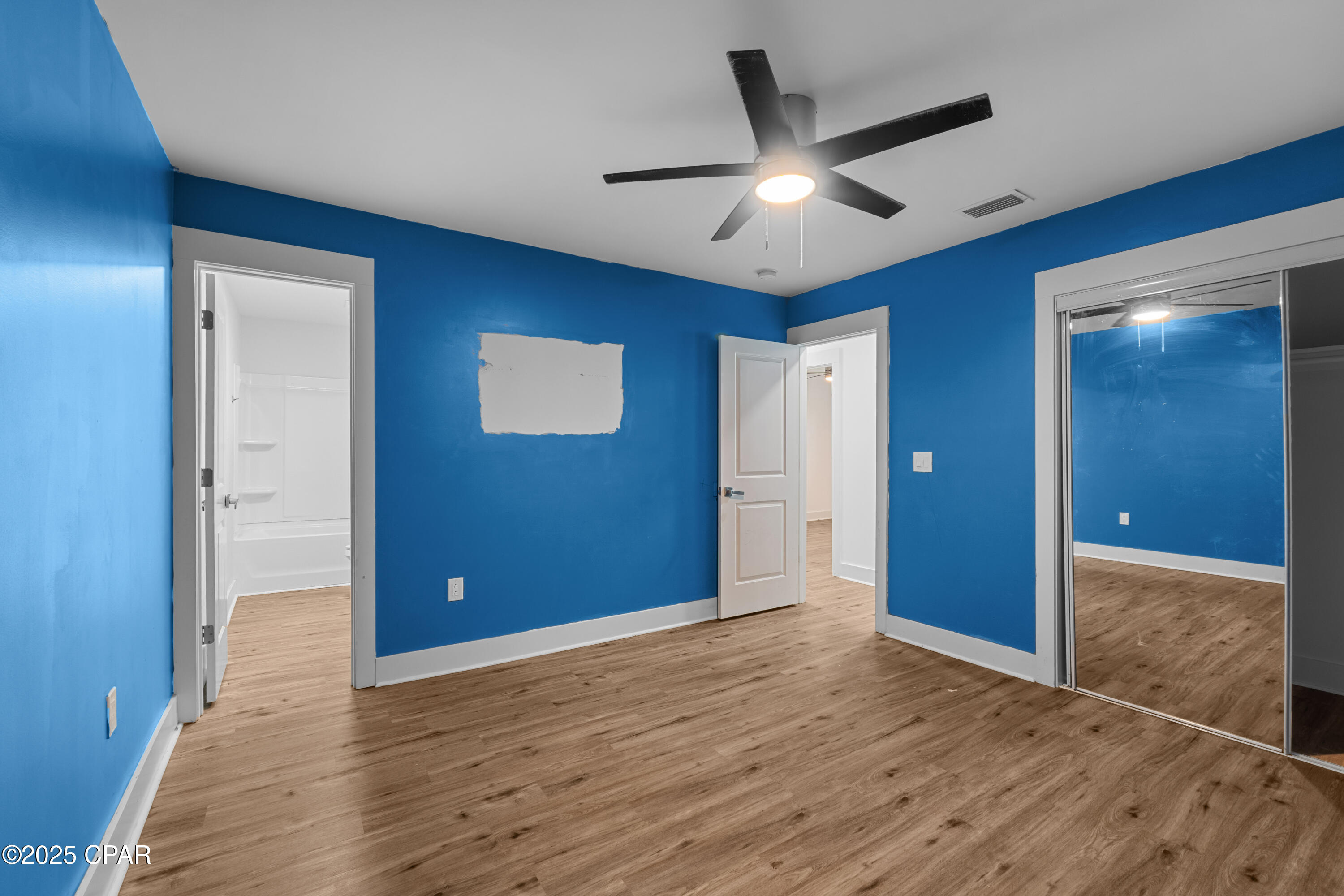 Image 19 For 339 Comet Avenue