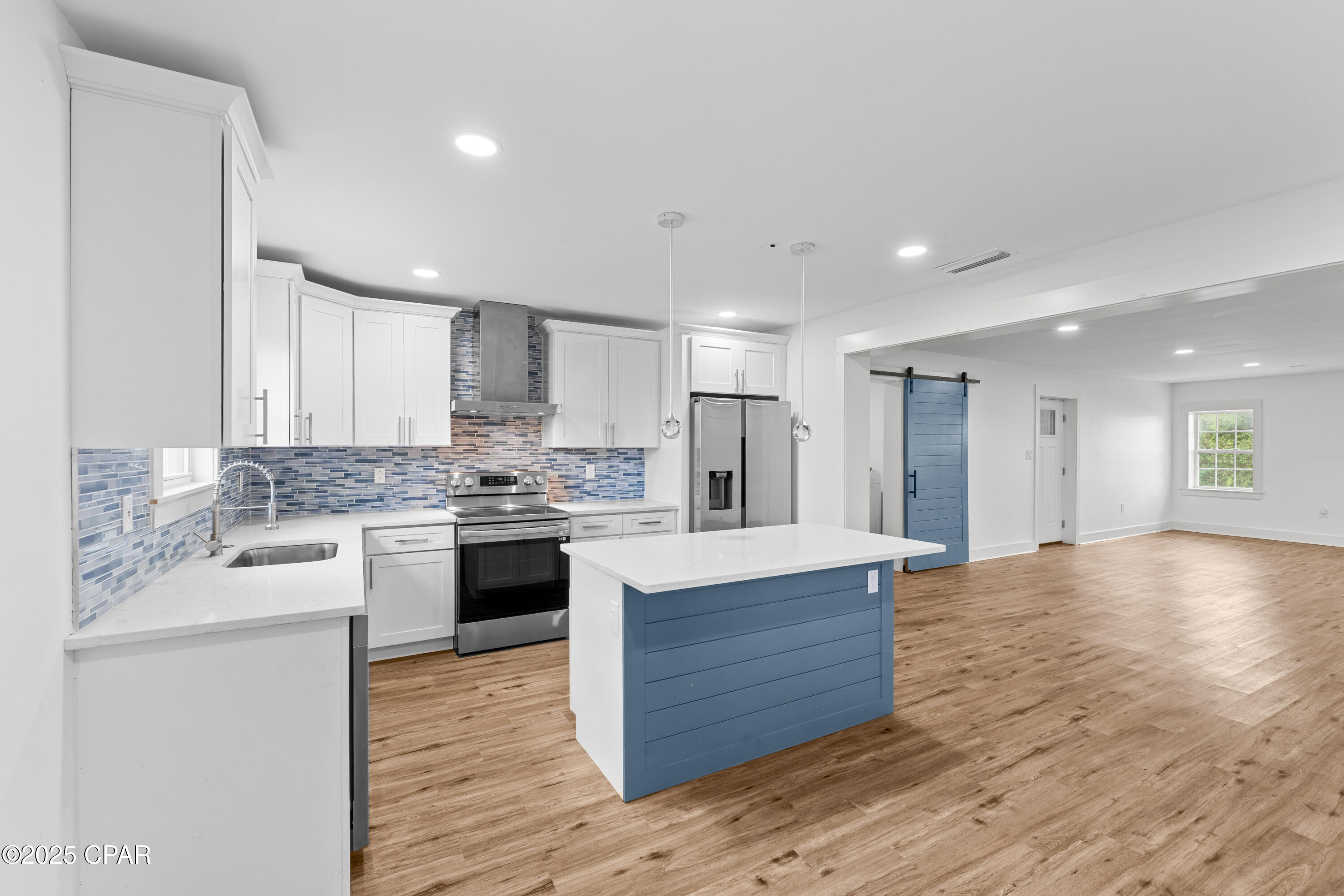 Image 9 For 339 Comet Avenue