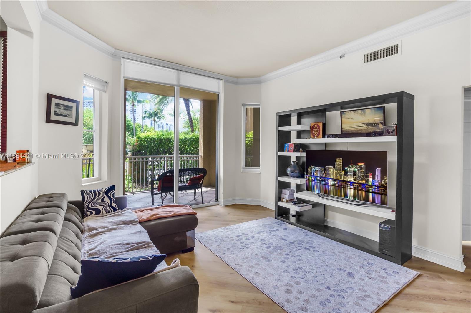 Property photo # 6