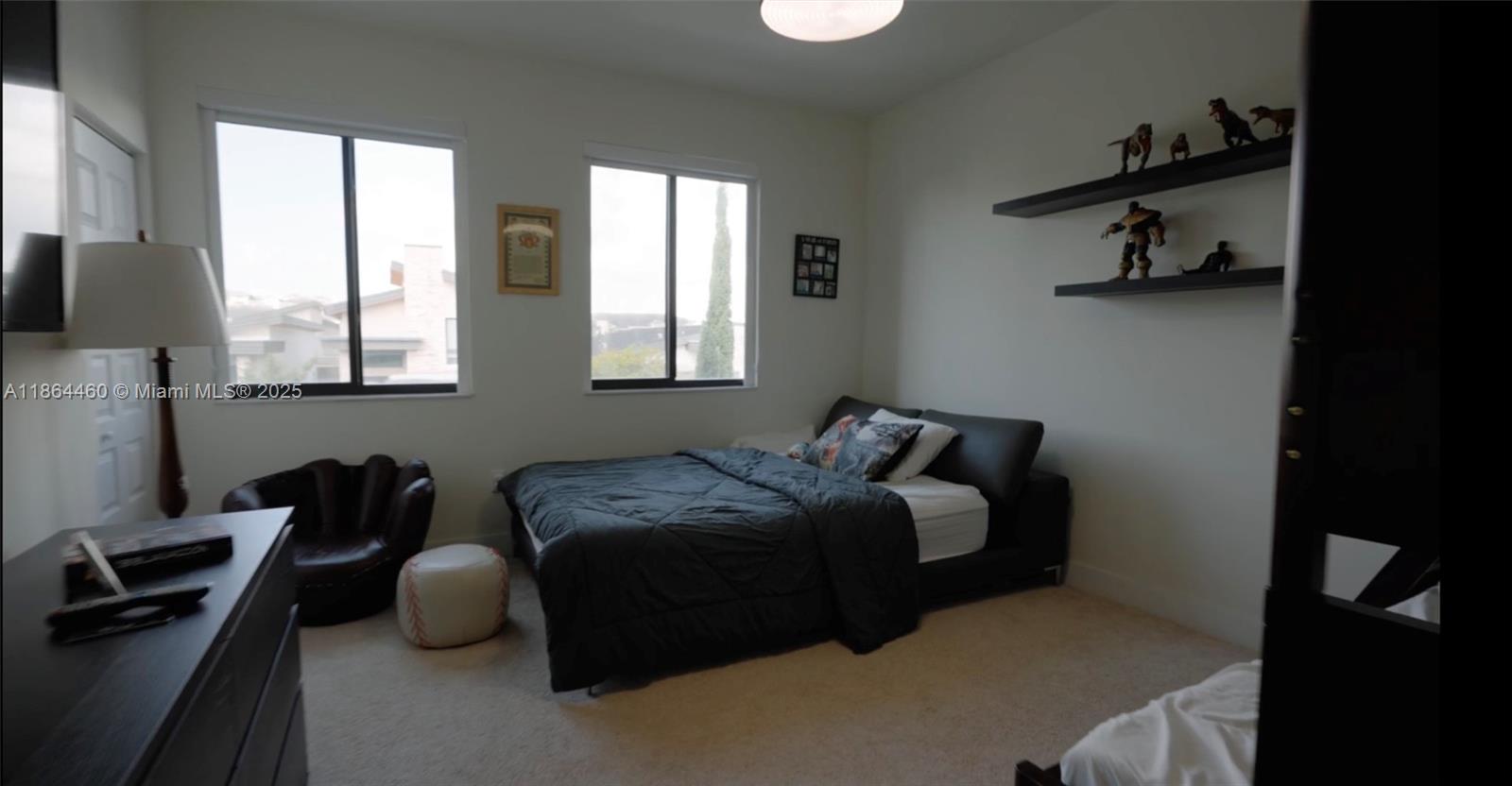 Property photo # 4