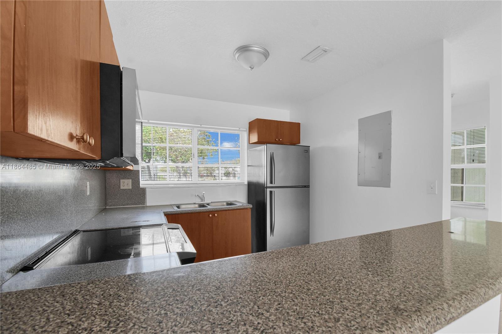 Property photo # 6