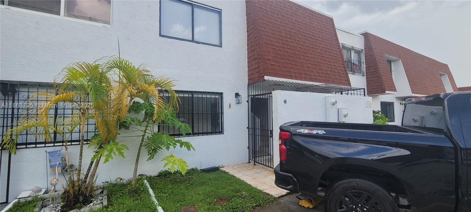 Property photo # 0