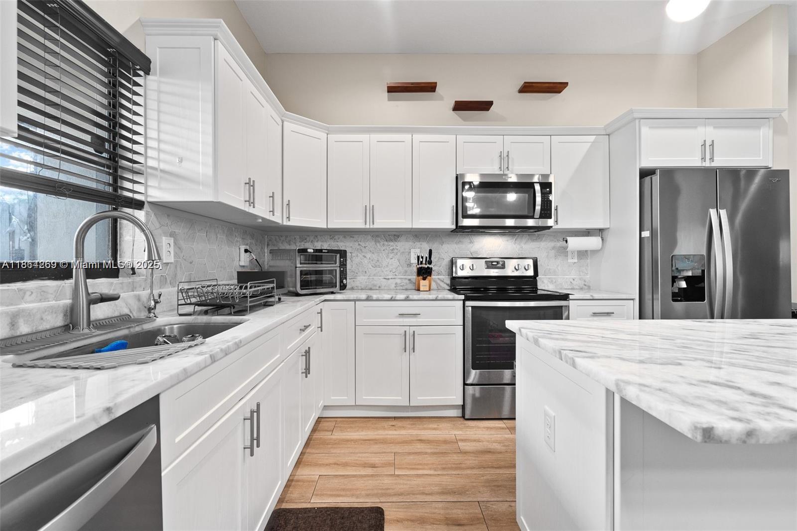 Property photo # 0