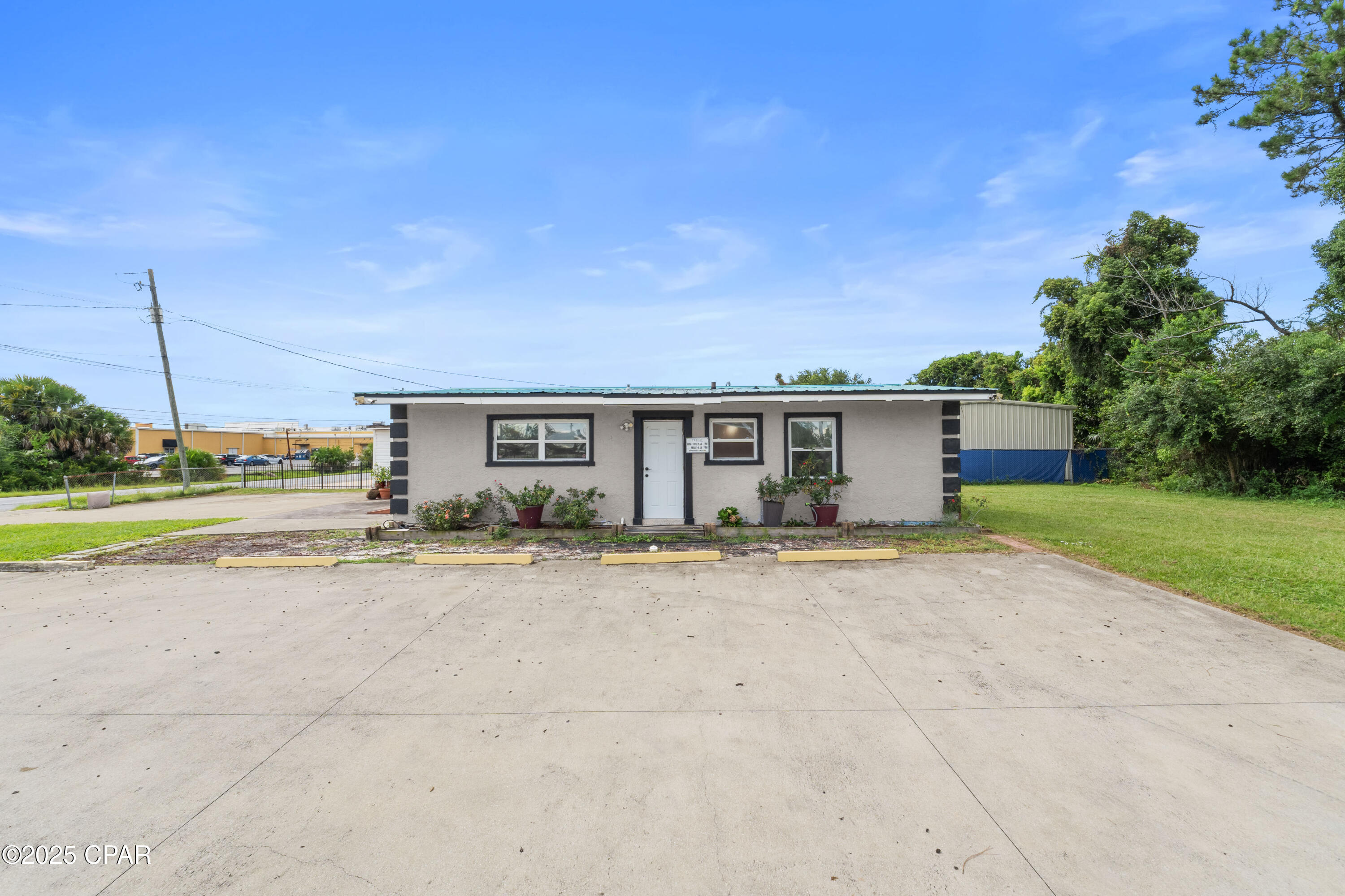 Image 2 For 1619 Lisenby Avenue