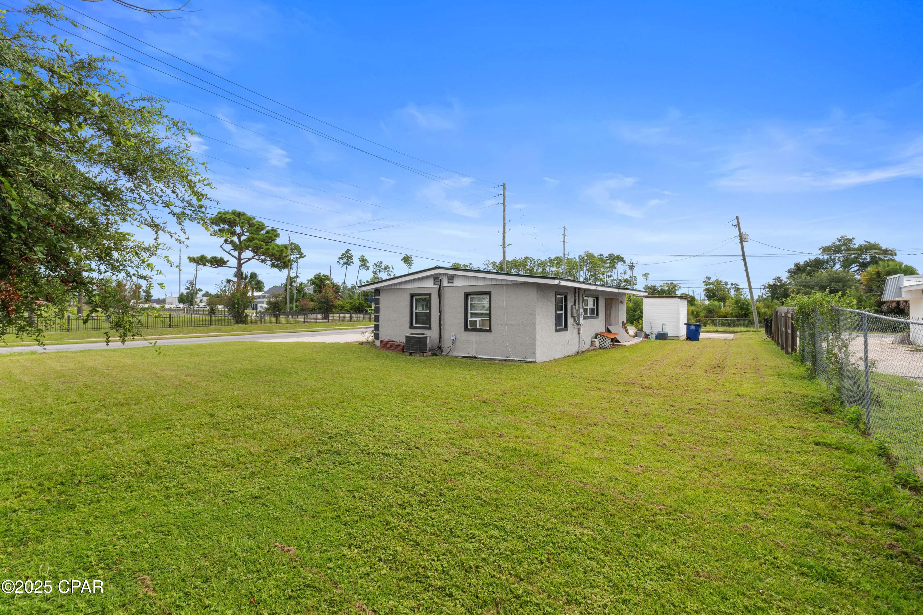 Image 3 For 1619 Lisenby Avenue