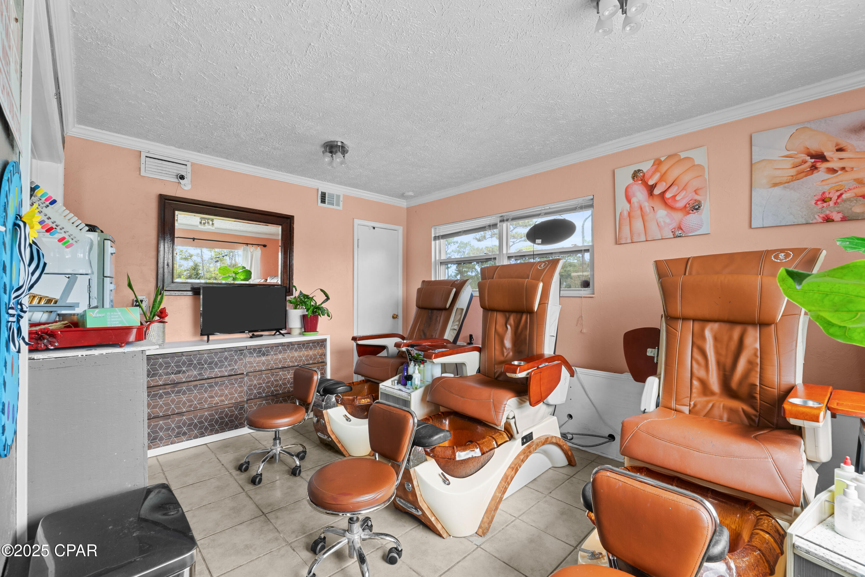 Image 8 For 1619 Lisenby Avenue