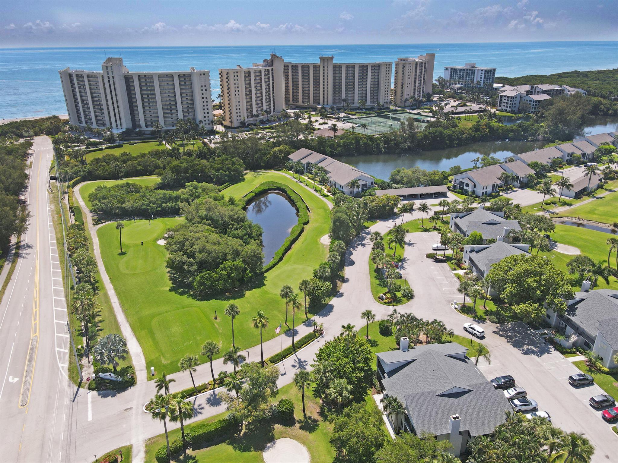 Image to showcase the property located at 102 Clubhouse Circle