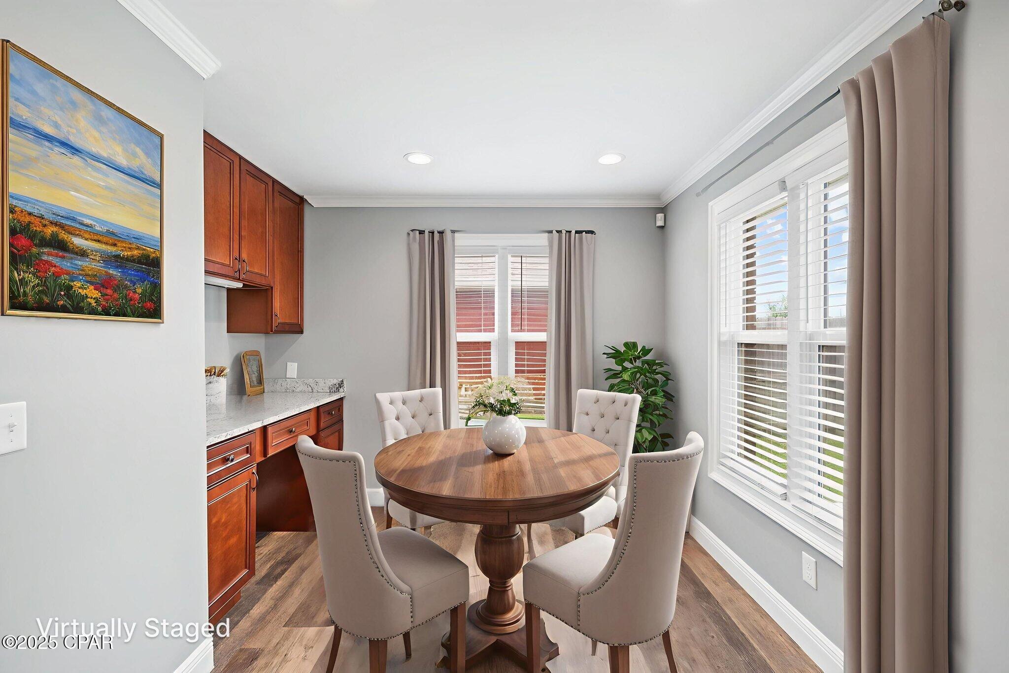 Listing photo id 20 for 5431 Nicole Boulevard