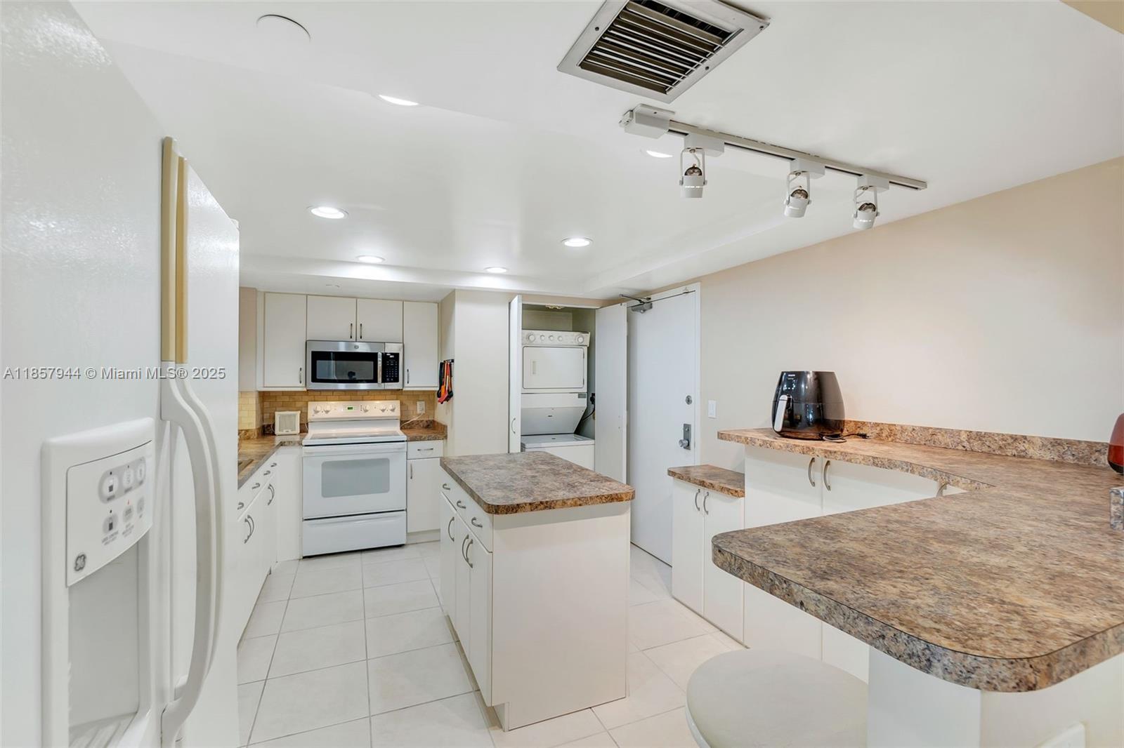 Property photo # 6