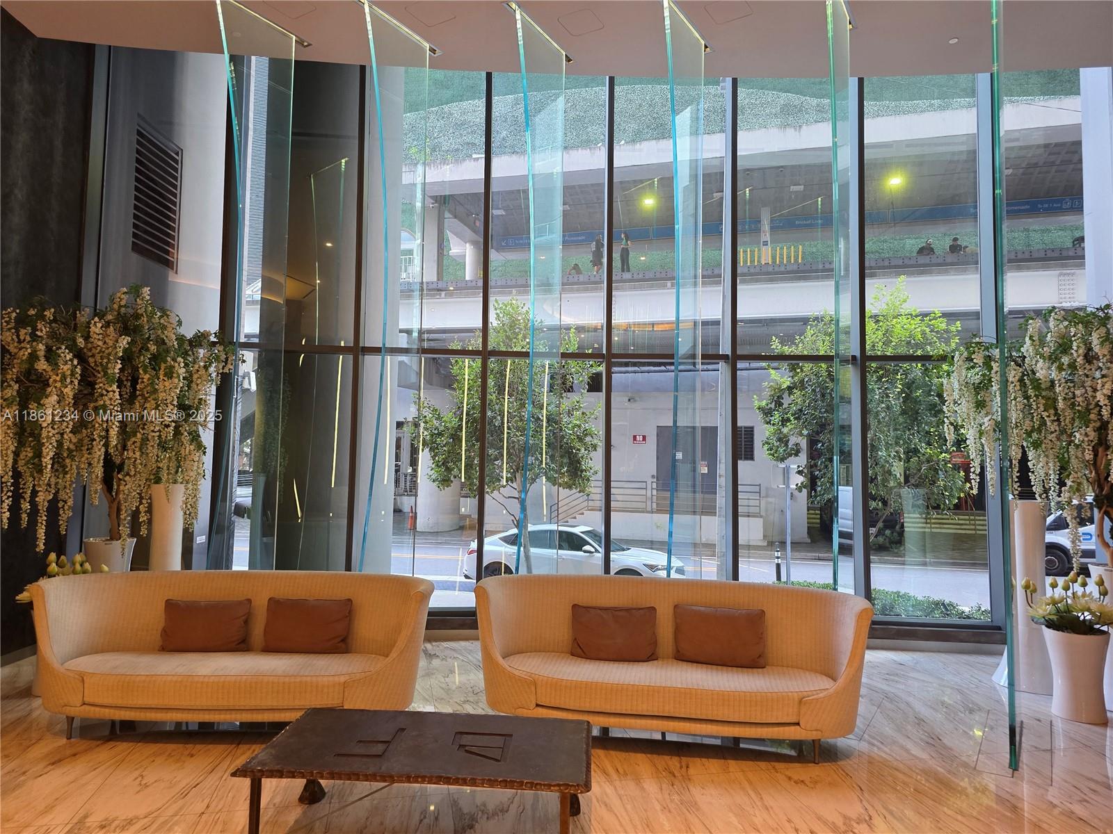Apartamento para Alugar em Miami, FL