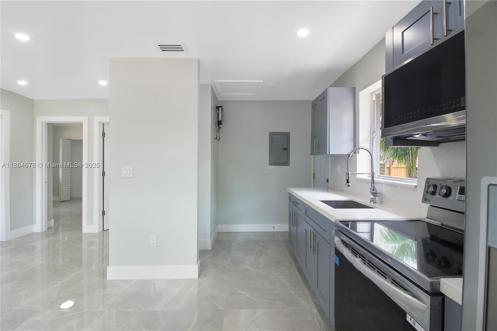 Property photo # 4