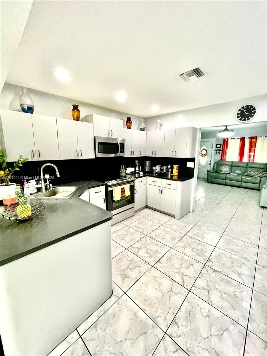 Property photo # 2