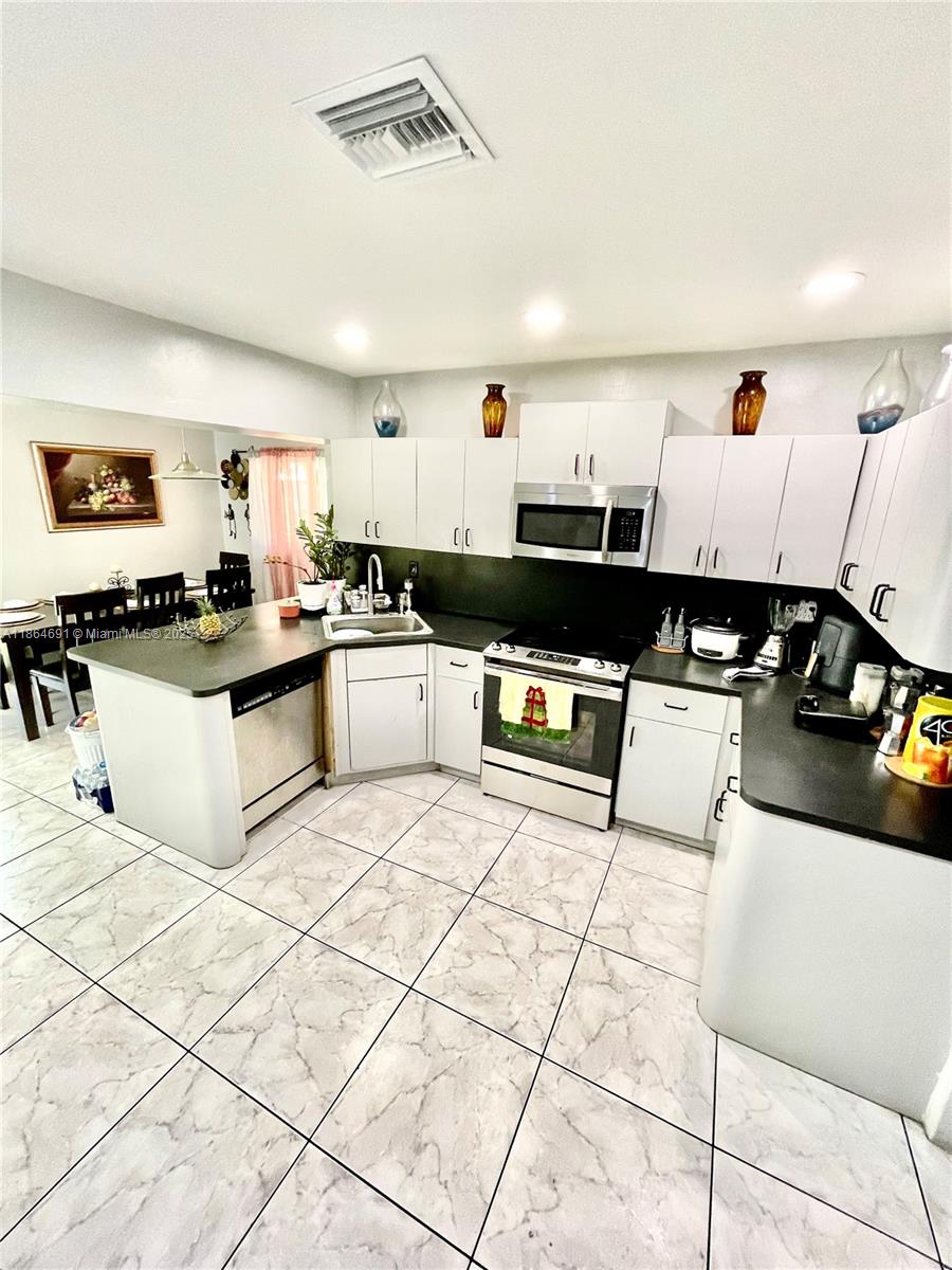 Property photo # 9