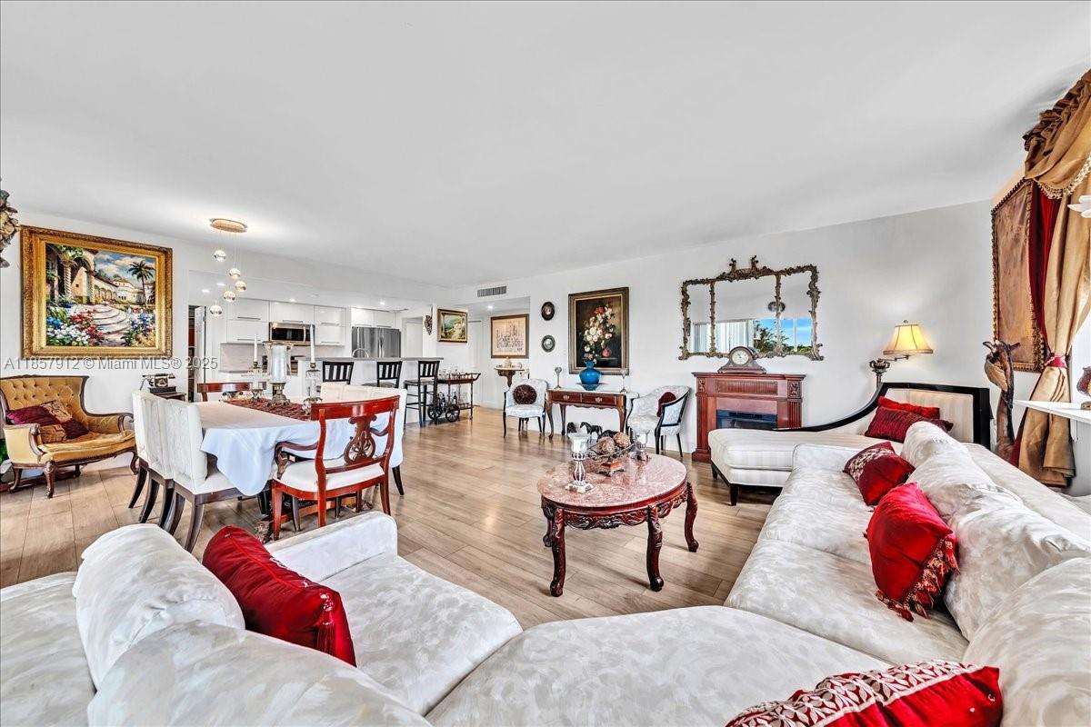 Hillcrest East No 25 Cond