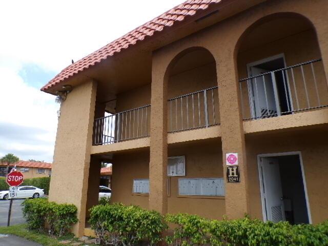 2041 Woolbright Road Unit H202, Boynton Beach, Florida 33426