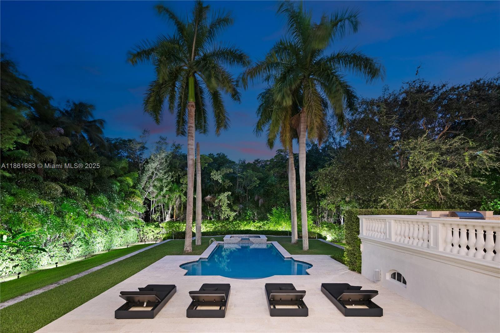 26 Tahiti Beach Island Rd