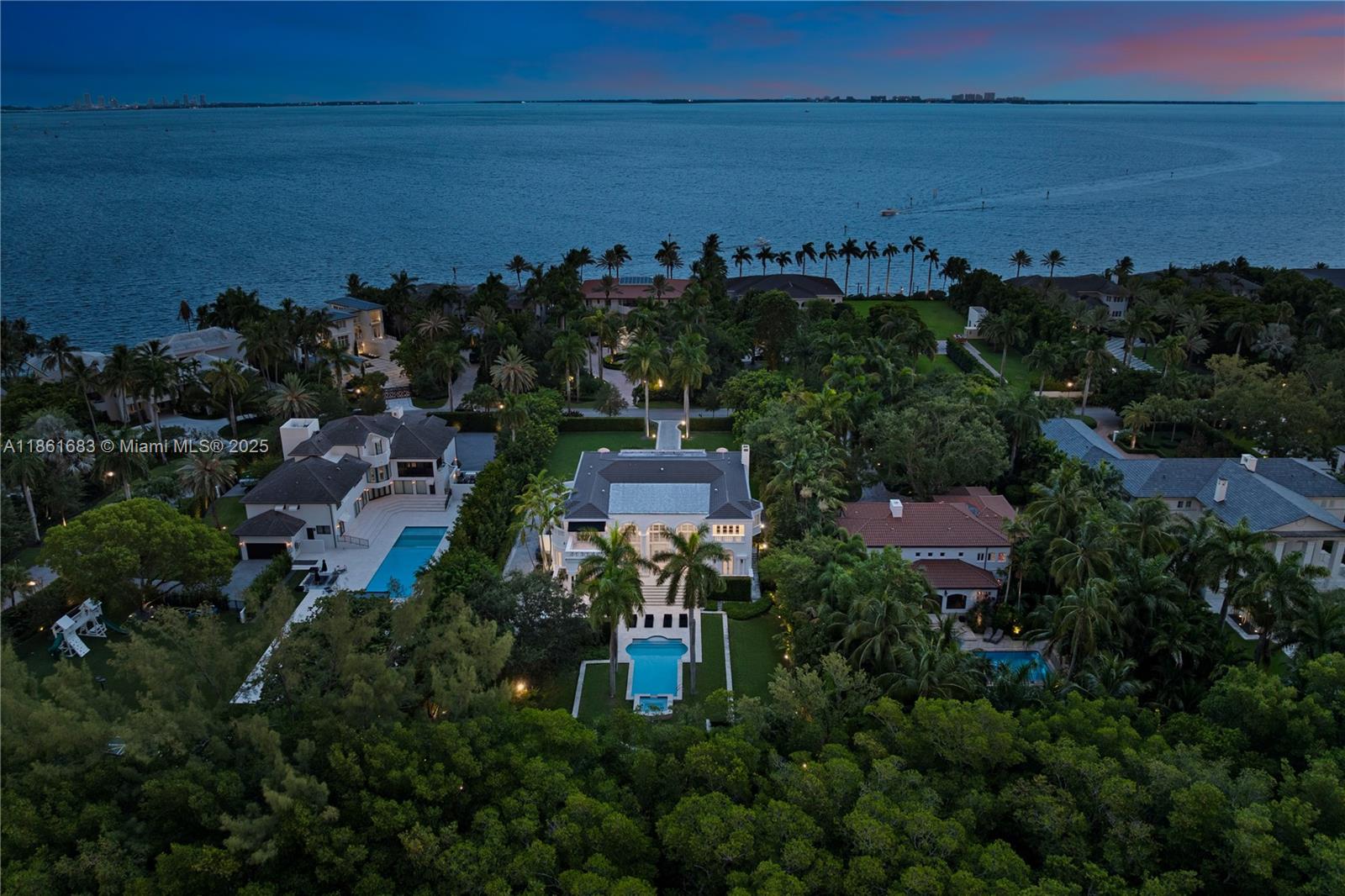 26 Tahiti Beach Island Rd