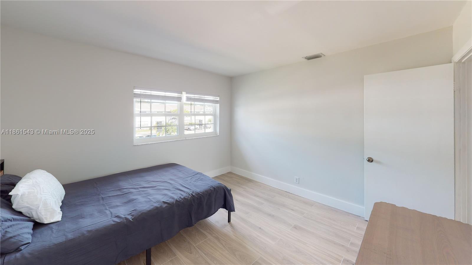 Property photo # 4