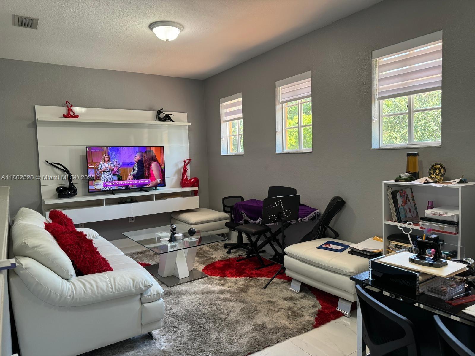 Property photo # 6