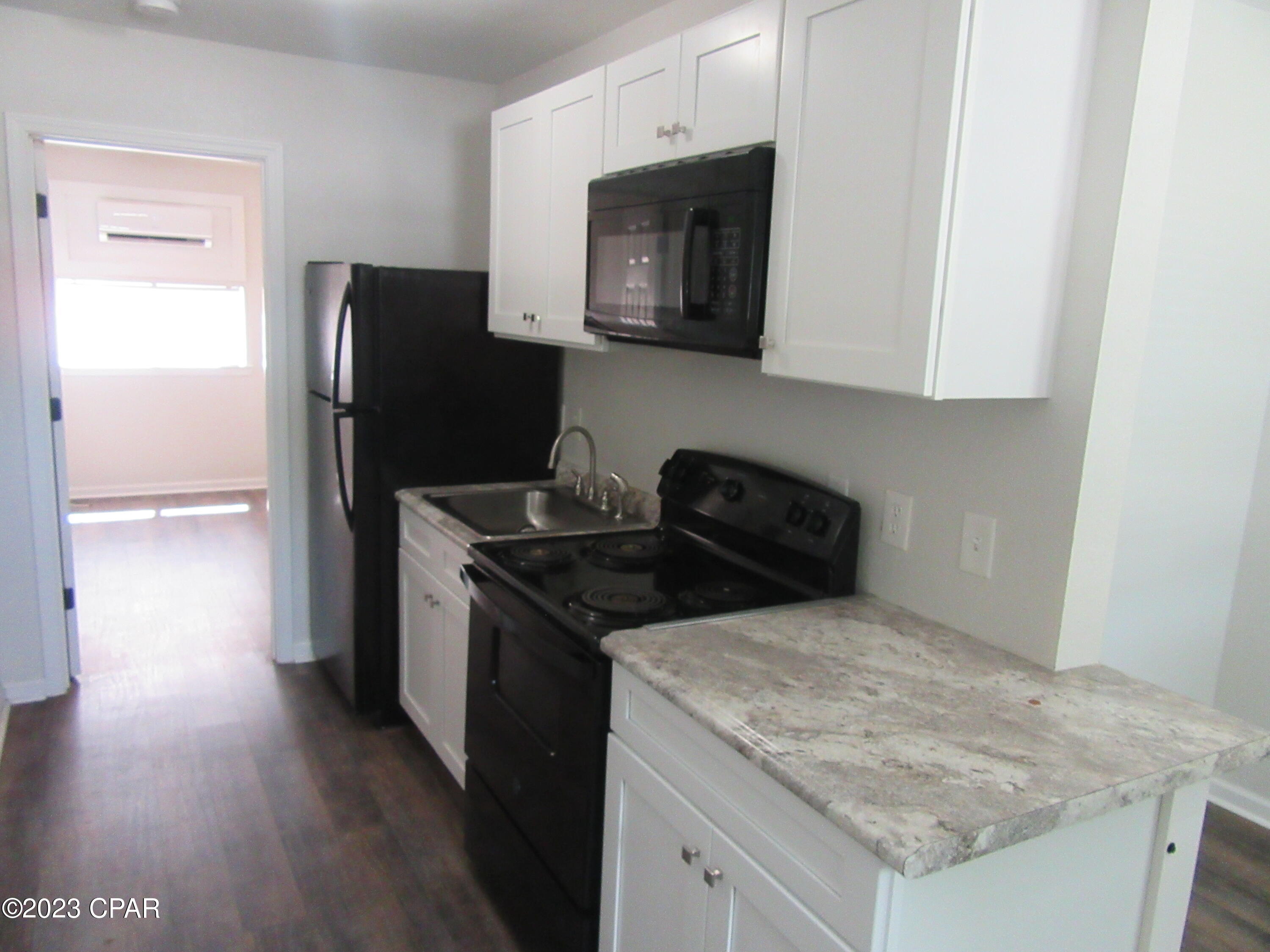 Image 3 For 1400 Gulf Avenue #3