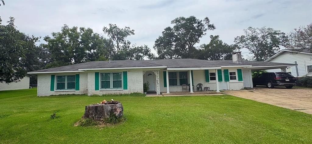 Photo of 490 W BONTEMPT Street, Marksville, LA 71351