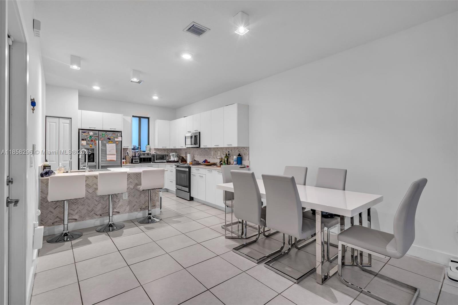 Property photo # 8