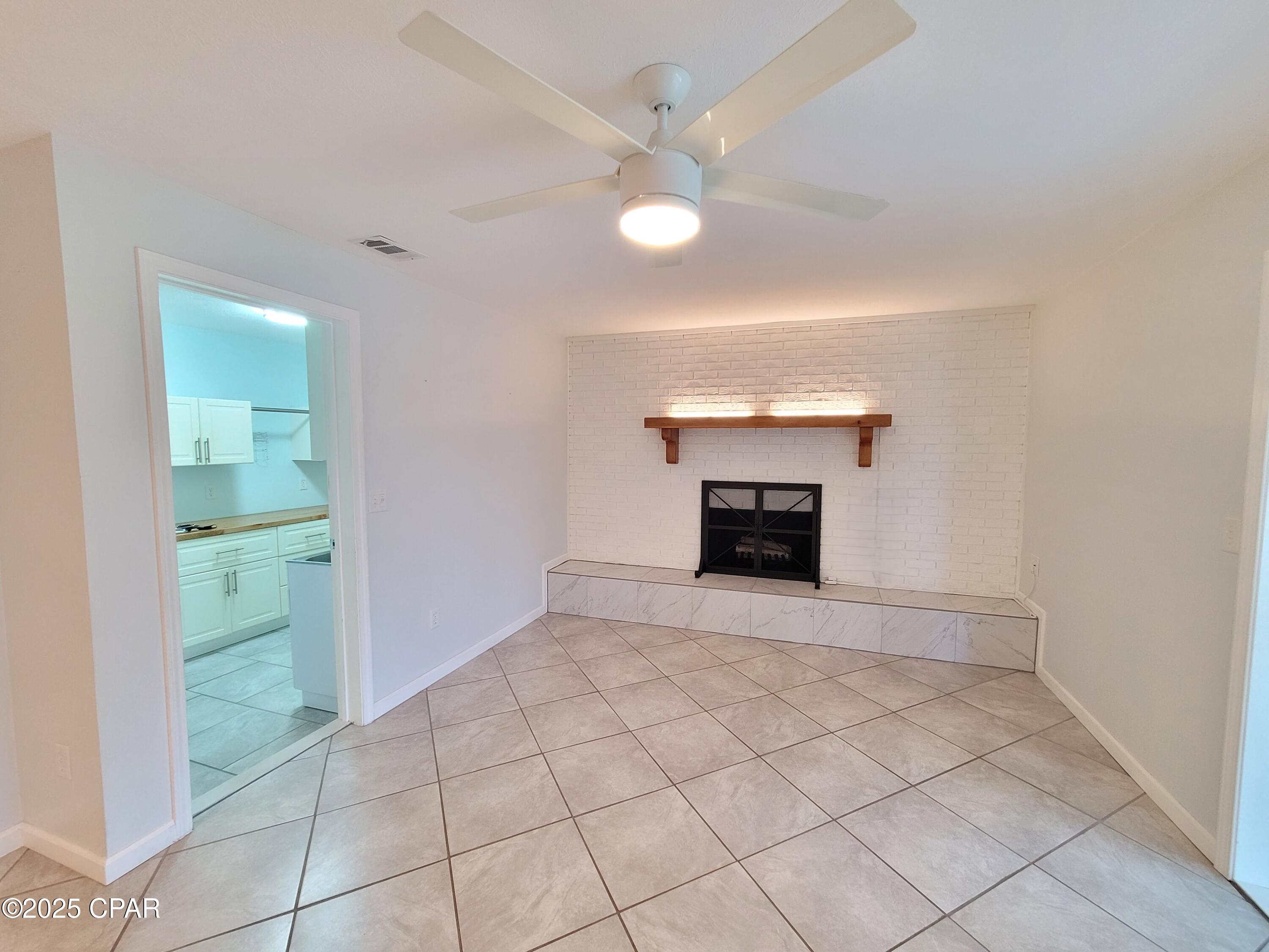 Image 14 For 325 Alexander Drive