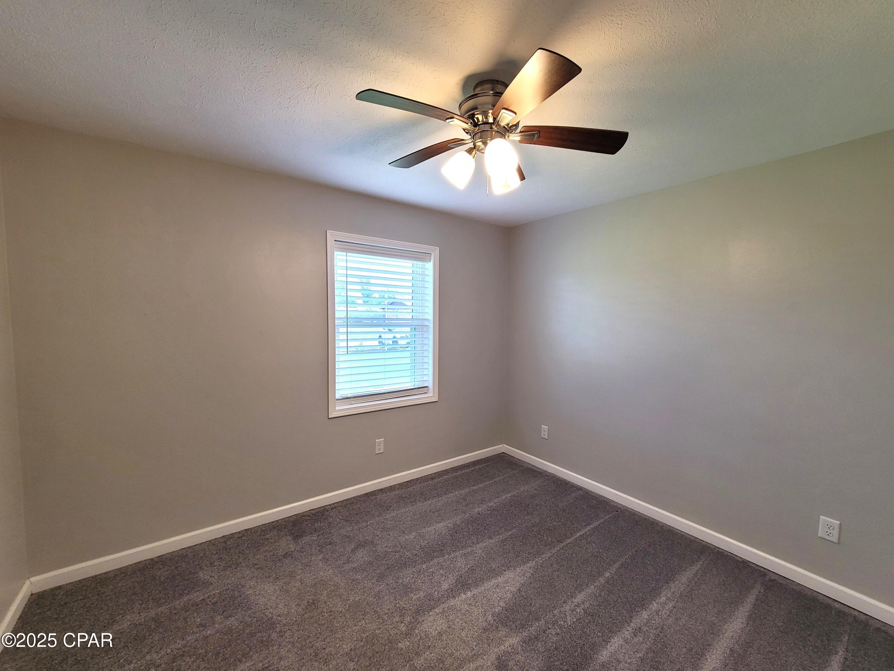 Image 23 For 325 Alexander Drive