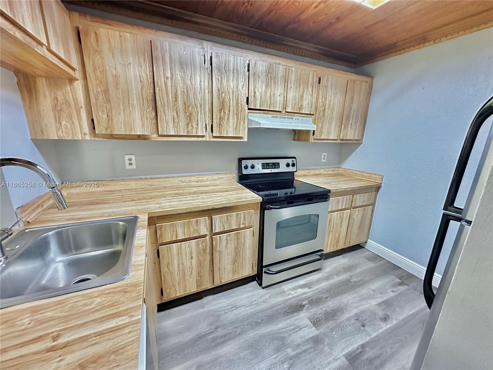 Property photo # 4