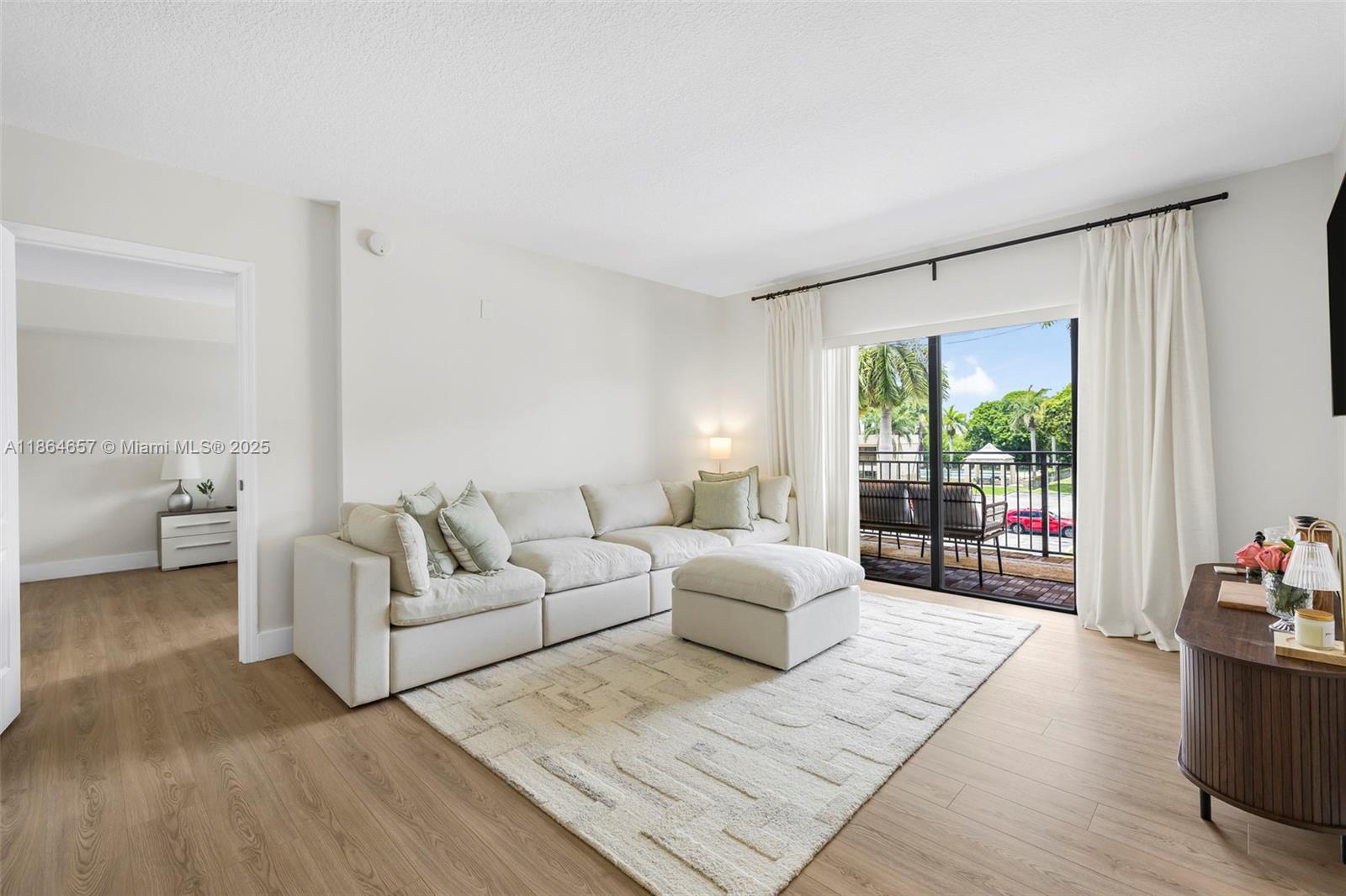 Property photo # 4