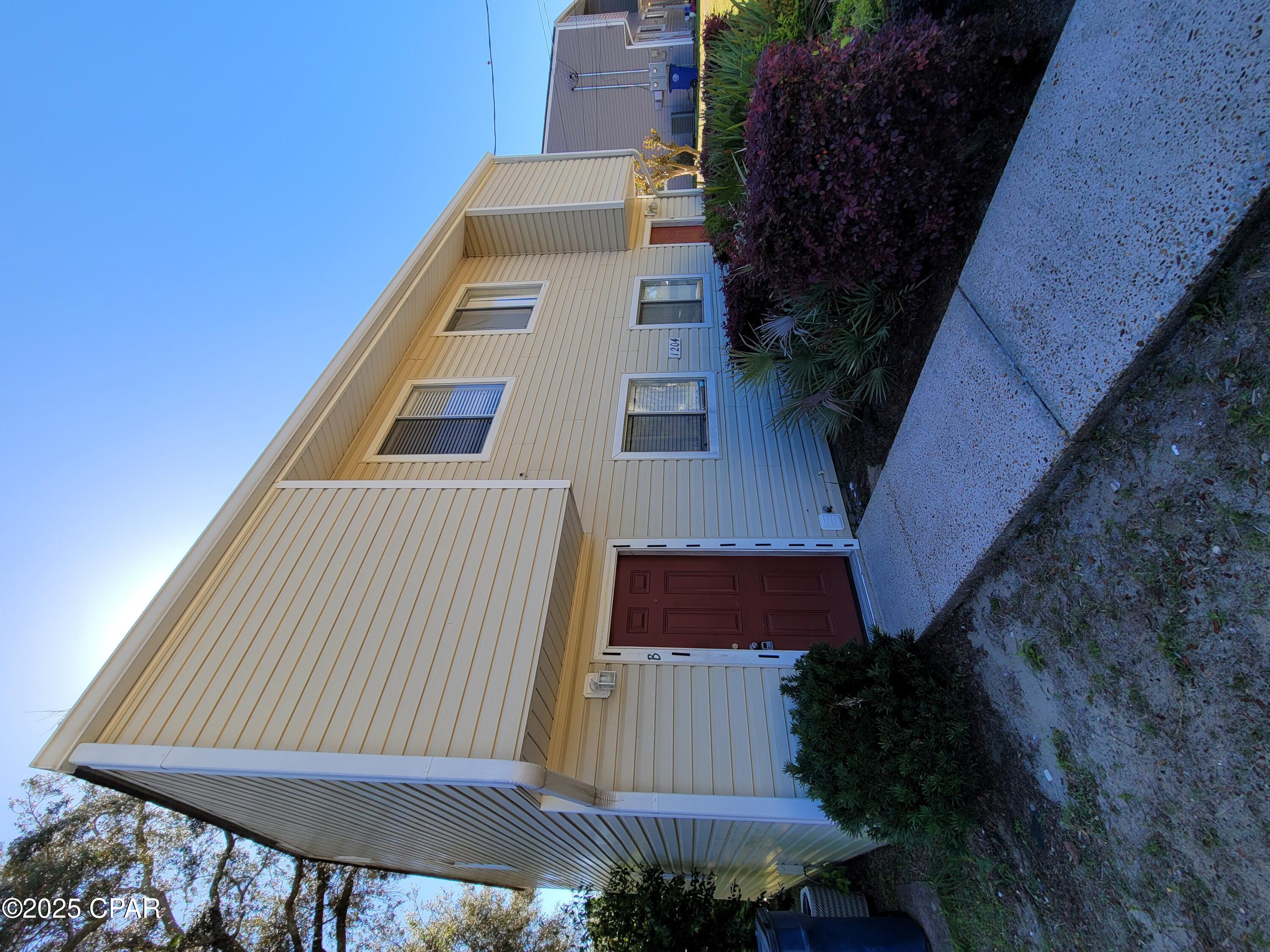 Image 1 For 1204 Drake Avenue B