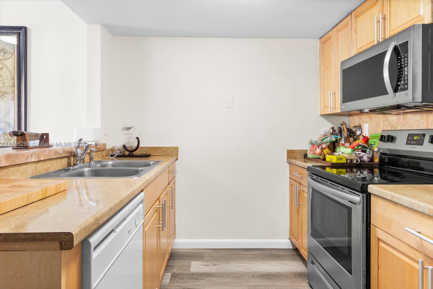 Property photo # 8