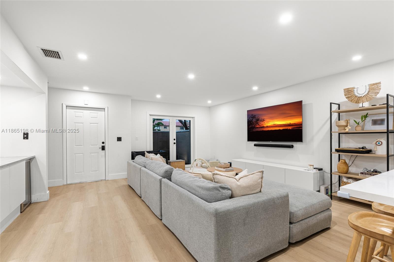 Property photo # 6