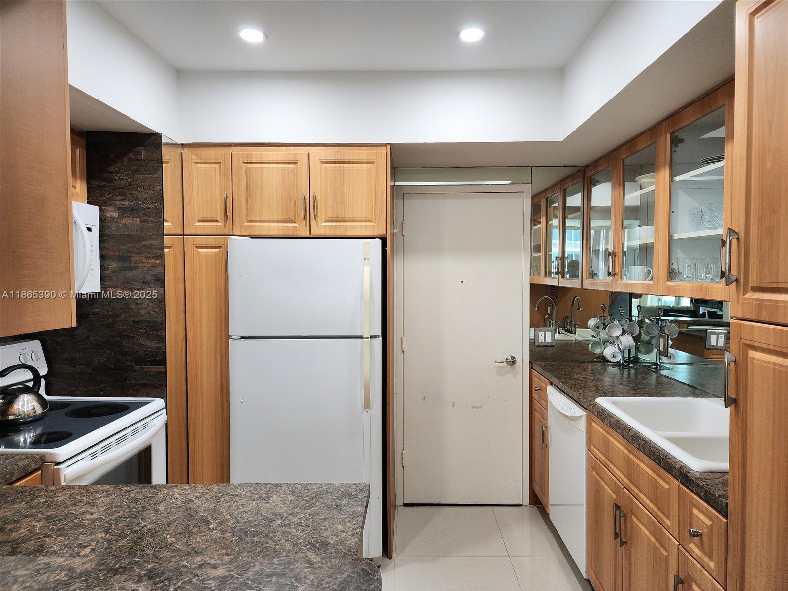 Property photo # 8