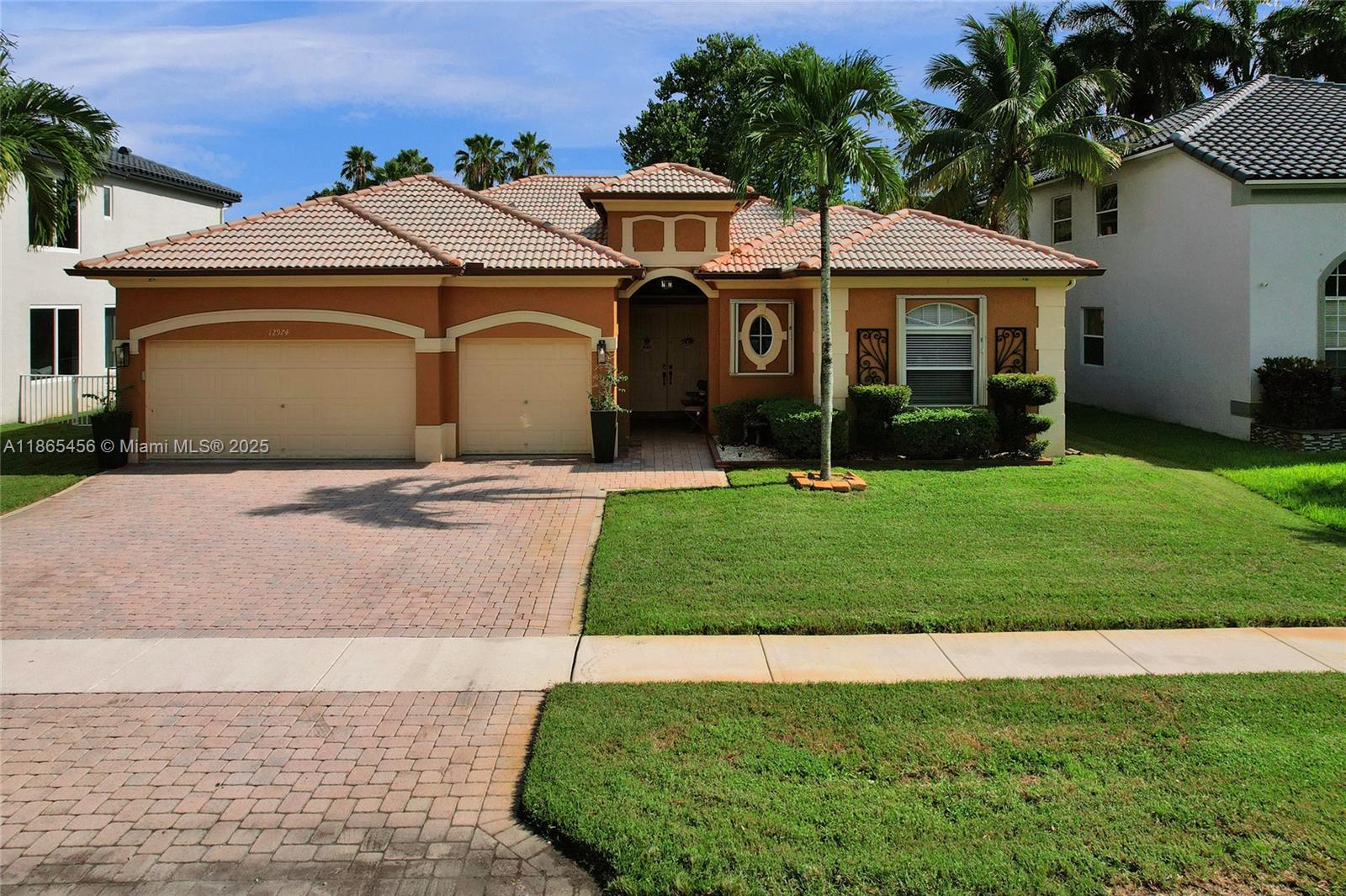Property photo # 0