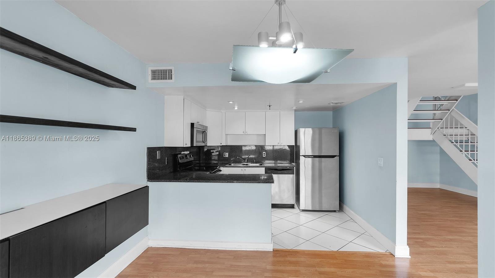 Property photo # 0