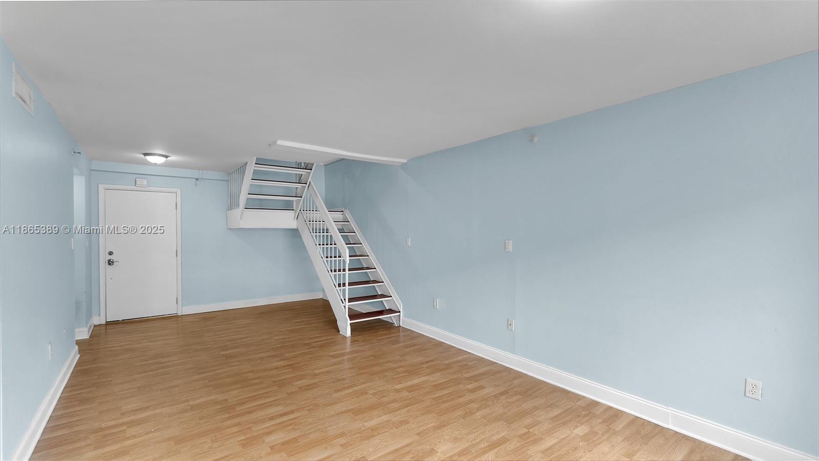 Property photo # 4
