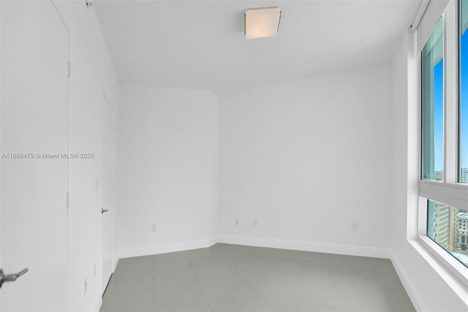 350 S Miami Ave #2911, Miami FL 33130