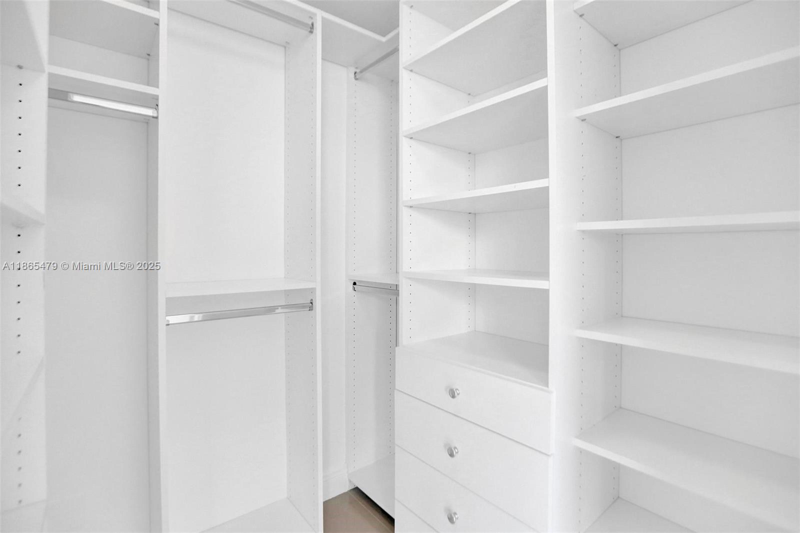 350 S Miami Ave #2911, Miami FL 33130