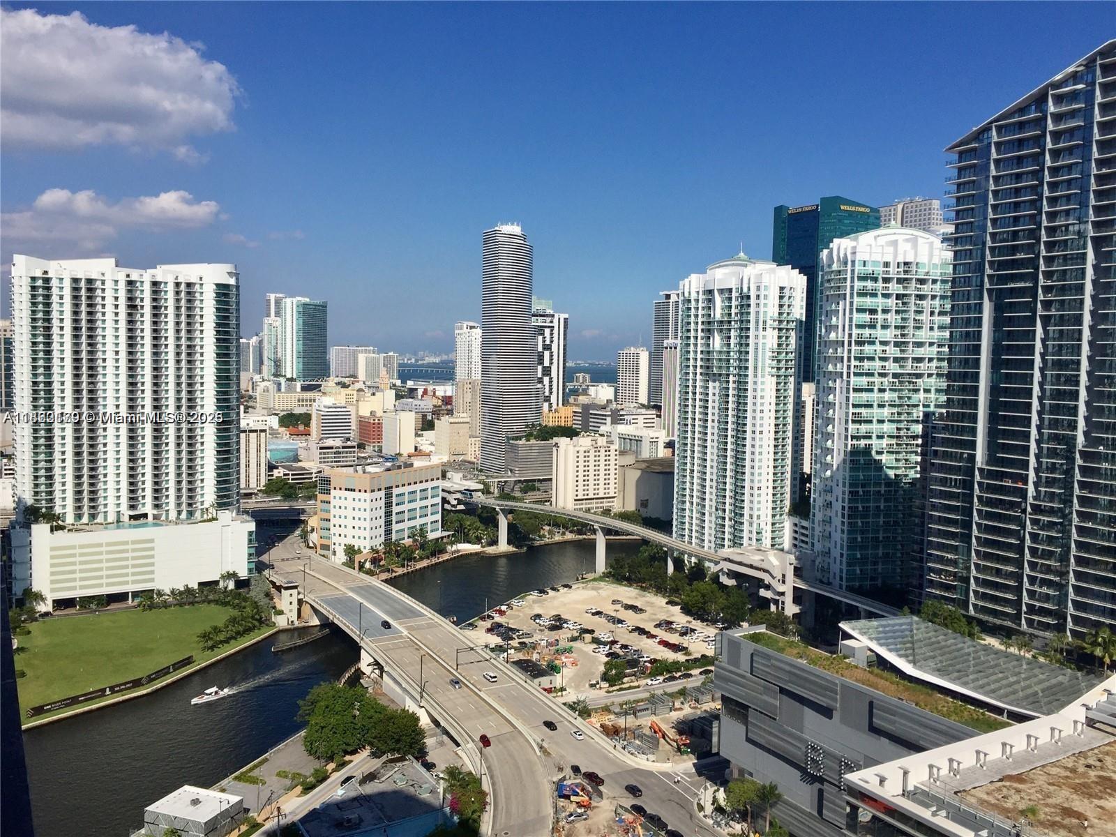 88 SW 7th St #2605, Miami FL 33130